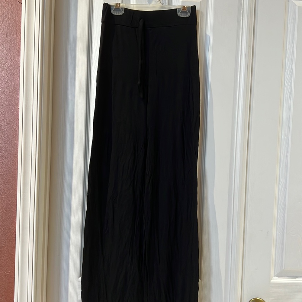 PrettyLittleThings wide legged pants